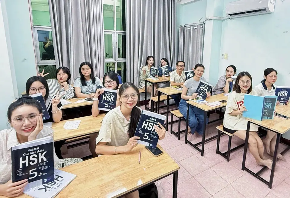 Lớp HSK 5